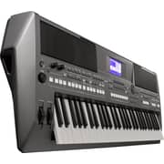 Yamaha PSRS670 Portable Keyboard
