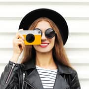 Kodak Printomatic Digital Instant Camera Yellow with Wide-angle 8 mm Lens - RODOMATICYL