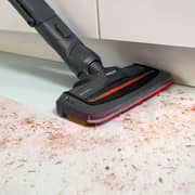 مكنسة كهربائية 2 في 1 من فيليبس - لون أسود FC6722/01