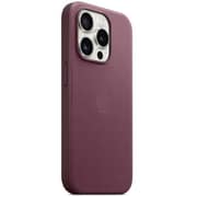 Apple Finewoven Case With Magsafe Mulberry iPhone 15 Pro