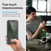 Spigen GLAStR EZ FIT Privacy Screen Protector Transparent iPhone 15 Plus