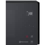 LG 25 Liter | Grill NeoChef Microwave Oven |Smart Diagnosis and Inverter | Display is Arabic Only