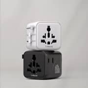 Momax World Travel Adapter Black