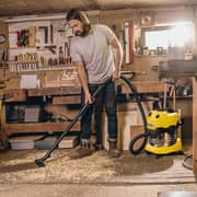 مكنسة كهربائية من كارشر WD4S بقوة 1000 واط و سعة 2 لتر للتنظيف الجاف والرطب لون أصفر