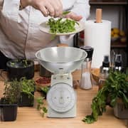 Green Lion Vintage Kitchen Scale - GNVNKSCACM