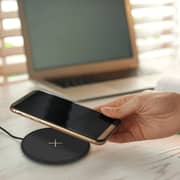 شاحن لاسلكي من جوس لون أسود JUI-WCHAR-PAD-10W-ECO-BLK