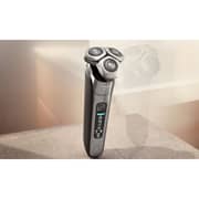 Philips i9000 Wet and Dry Electric Shaver - X9002/05