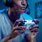 Razer Wolverine V2 Pro Gaming Controller White - 06-04710200-R3U1