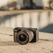 Canon EOS R6 V Mirrorless Camera Black With RF 20-50mm F4L IS USM PZ Lens
