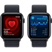 ساعة أبل SE إصدار 2023، والمدعومة بنظام تحديد المواقع GPS، مقاس 40 ميلي متر، ومزودة بغطاءٍ من الألمنيوم بلون سماء الليل، مع سوار حلقي رياضي يتوفر باللّون نفسه