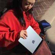 Apple MacBook Air M4 13-inch (2025) - 10-core CPU / 16GB RAM / 256GB SSD / 8-core GPU / macOS Sequoia / English & Arabic Keyboard / Midnight / Middle East Version
