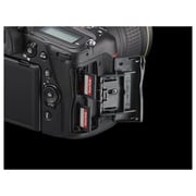 كاميرا نيكون رقمية بعدسة أحادية عاكسة طرازD850 مع عدسة نيكور AF-S مقاس 24-120مم بفتحة بؤرة f/4G، زجاج ED وخاصية تقليل الاهتزازVR.