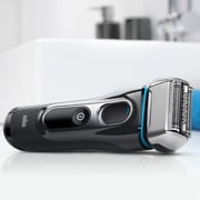 Braun Wet & Dry shaver 5140s