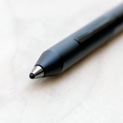 قلم ادونيت إلكتروني بكسل أسود