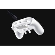 Razer Wolverine V2 Chroma Gaming Controller 3m White