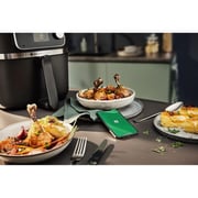 Philips 7000 Series XXL Connected Air Fryer 8.3L with Food Thermometer – HD9880/91
