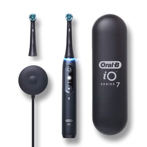 Oral B iO Series 7 Electric Toothbrush With 2 Brush Heads Black Onyx