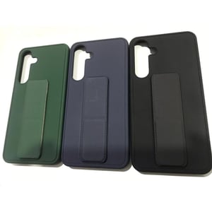 

Throne Premium Case Assorted Galaxy S24