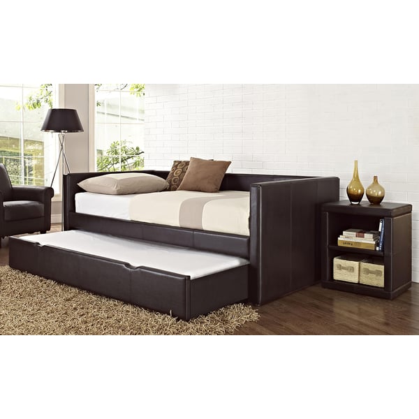 Daybed with store trundle and mattresses