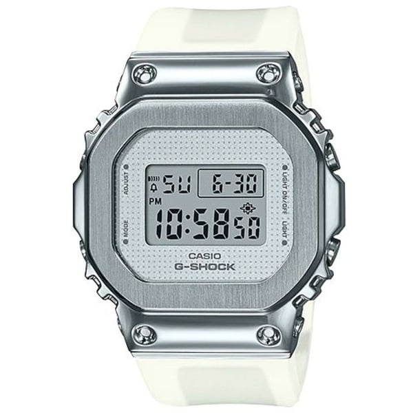 Casio g shock dw cheap 5600 white