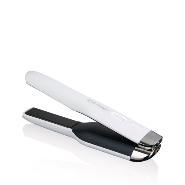 Battery operated shop hair straightener